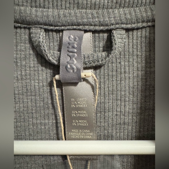 SKIMS SOFT LOUNGE SLEEP TOP SIZE S - Picture 5 of 9